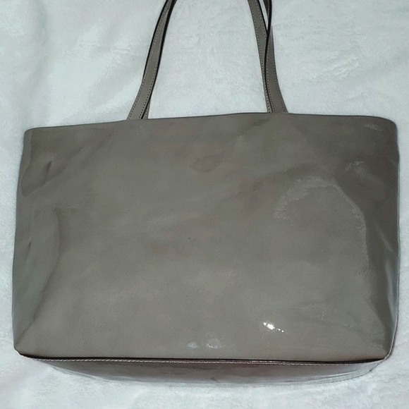Kate Spade Veranda Place Patent Small Evie Tote - Picture 4 of 16